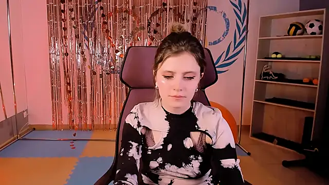 LolaAsmus online show from 27, 2, 2025