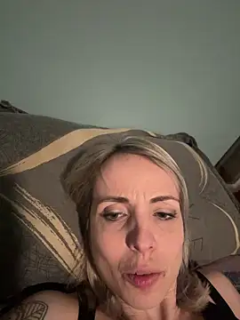 Snapshot of Annelibre chatting on 18, 2, 2025 Annelibre online show from 18, 2, 2025