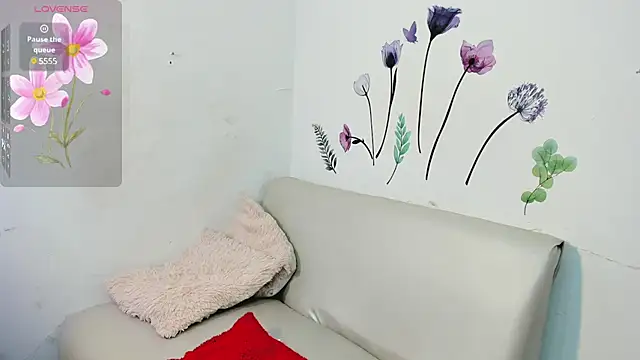 Snapshot of michell___ chatting on 6, 12, 2024 michell online show from 6, 12, 2024