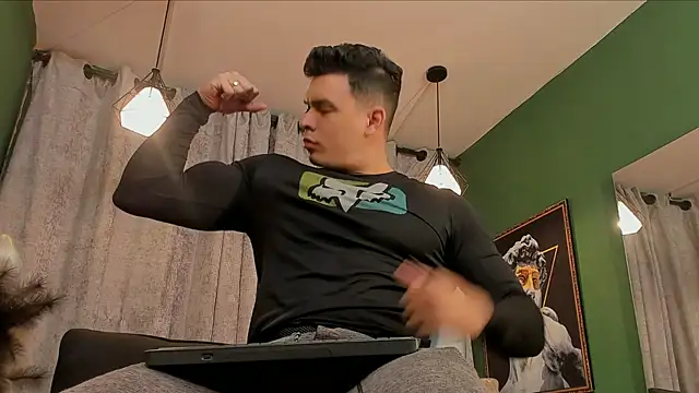 Snapshot of Jake_Tylerr_ chatting on 25, 10, 2025 Jake Tylerr  online show from 25, 10, 2025