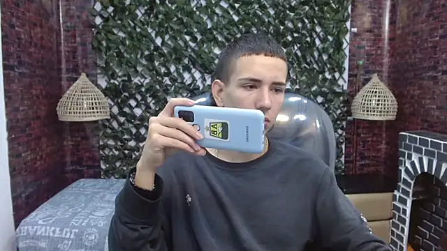 JackSwan18 online show from 5, 1, 2025