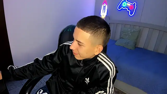 JackSwan18 online show from 23, 11, 2025