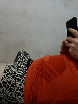 mohnis76 online show from 2, 4, 2026