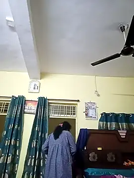 Snapshot of heenage chatting on 4, 12, 2024 heenage online show from 4, 12, 2024