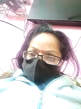 Snapshot of heenage chatting on 17, 12, 2024 heenage online show from 17, 12, 2024