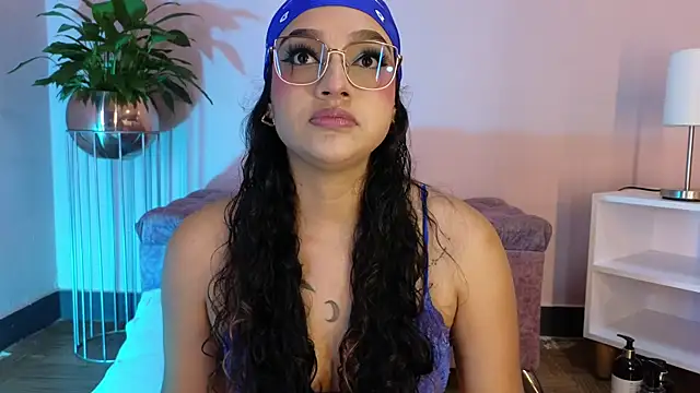 EMILYY FOXY online show from 16, 4, 2026