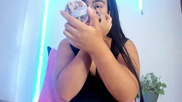 anniesweet- online show from 5, 12, 2025