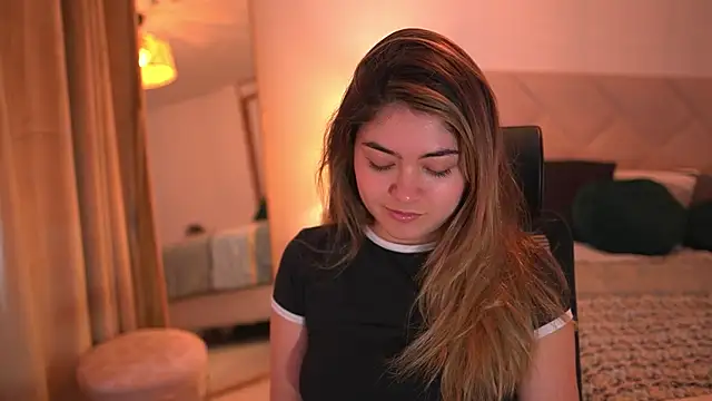 Lau Bee online show from 18, 4, 2026