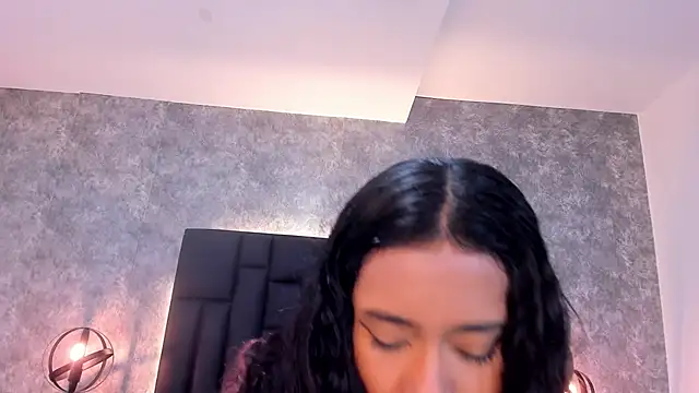 Snapshot of laura_smith33 chatting on 30, 12, 2024 laura smith33 online show from 30, 12, 2024