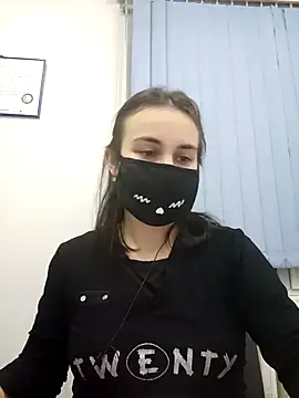 Snapshot of MikaKors chatting on 25, 12, 2024 MikaKors online show from 25, 12, 2024