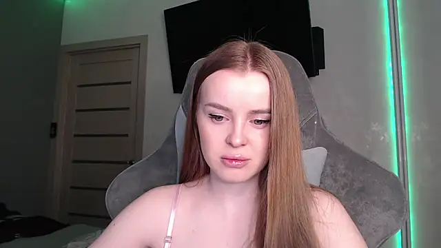 Snapshot of YourBitsy chatting on 17, 2, 2026 YourBitsy online show from 17, 2, 2026