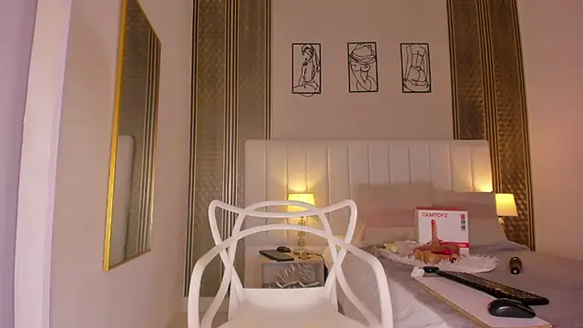 zoe sky  online show from 4, 4, 2026