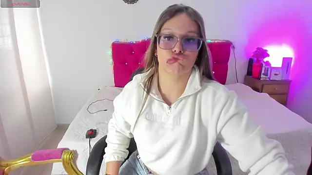 Snapshot of SofiaJoness_ chatting on 14, 3, 2025 SofiaJoness online show from 14, 3, 2025