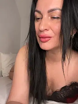 Snapshot of Helena7077 chatting on 17, 5, 2026 Helena7077 online show from 17, 5, 2026
