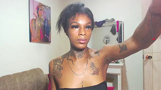Snapshot of badgirls_cx chatting on 13, 5, 2026 badgirls cx online show from 13, 5, 2026