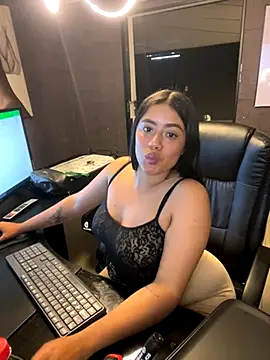 ElaaPerez online show from 10, 10, 2025