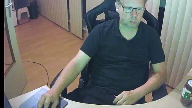 Snapshot of kinkyslet8 chatting on 18, 9, 2025 kinkyslet8 online show from 18, 9, 2025