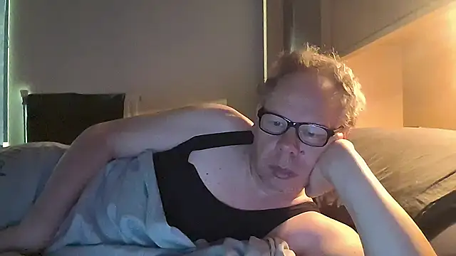 Snapshot of kinkyslet8 chatting on 22, 9, 2025 kinkyslet8 online show from 22, 9, 2025