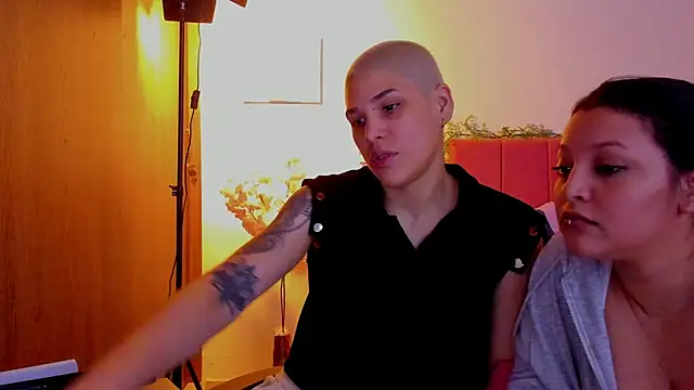 Charlee pink online show from 22, 3, 2026