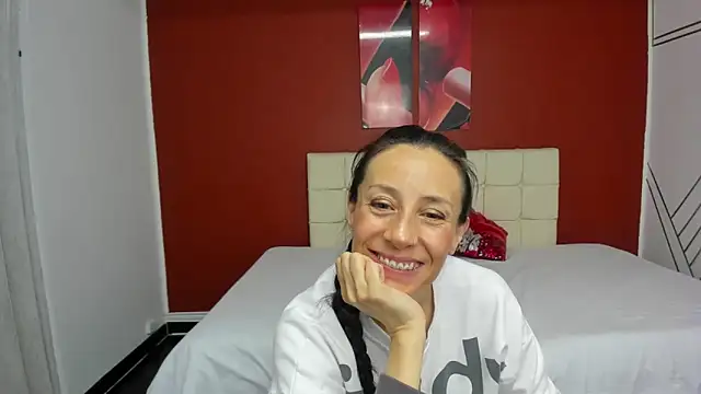 Snapshot of Abrillee1 chatting on 1, 3, 2025 Abrillee1 online show from 1, 3, 2025