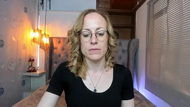 Snapshot of SammySanders chatting on 5, 2, 2025 SammySanders online show from 5, 2, 2025