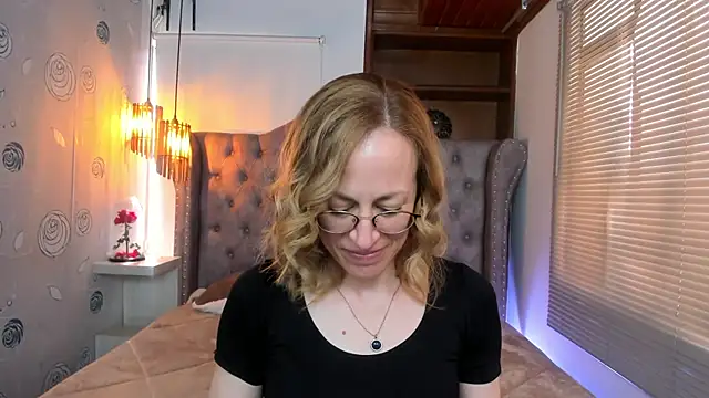 Snapshot of SammySanders chatting on 8, 2, 2025 SammySanders online show from 8, 2, 2025