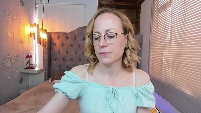 Snapshot of SammySanders chatting on 28, 2, 2025 SammySanders online show from 28, 2, 2025