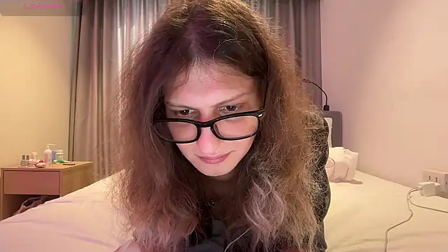 Alice Pinkhead online show from 27, 3, 2026