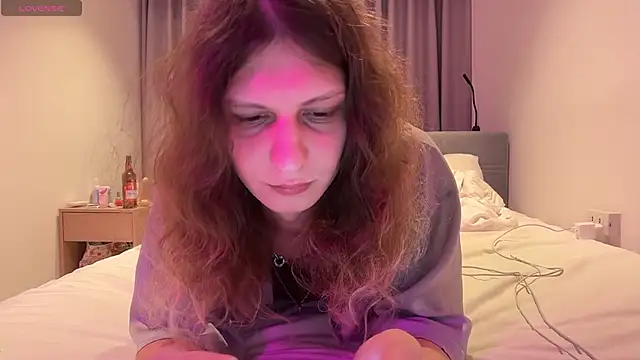 Alice Pinkhead online show from 4, 6, 2026