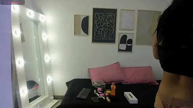 amy fox2 online show from 9, 3, 2026