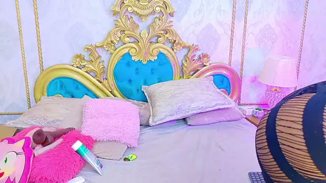 SalomeRestrepo online show from 15, 11, 2025