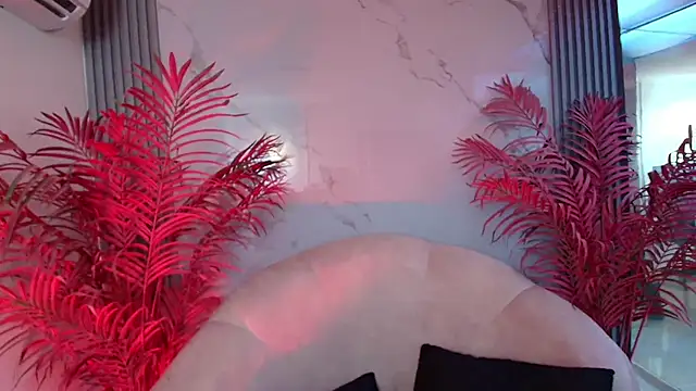 EvaHalsey online show from 3, 12, 2025