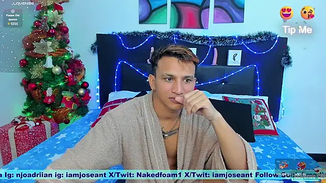 nakedfoam1 online show from 27, 12, 2024
