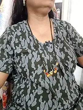 Snapshot of Deepthi_Mysore chatting on 9, 9, 2025 Deepthi Mysore online show from 9, 9, 2025