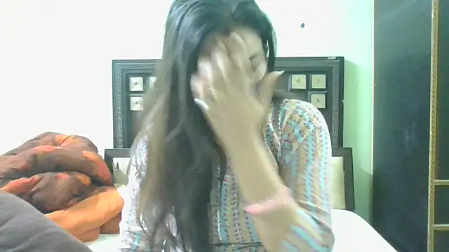 couplesuni online show from 9, 3, 2025