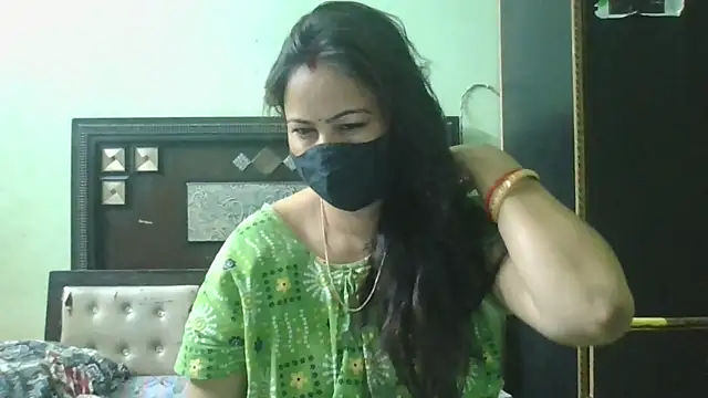 couplesuni online show from 12, 4, 2026