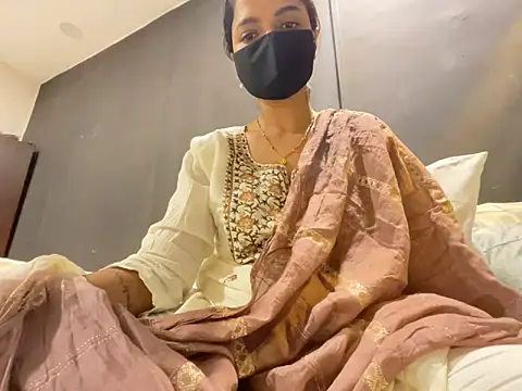 MaYaa  11 online show from 9, 3, 2025