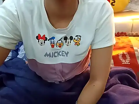 Snapshot of GoldnessAishu chatting on 4, 12, 2024 GoldnessAishu online show from 4, 12, 2024