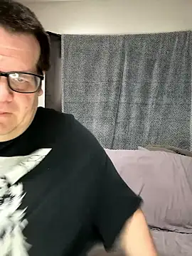 Snapshot of treatbobnicer chatting on 13, 1, 2026 treatbobnicer online show from 13, 1, 2026