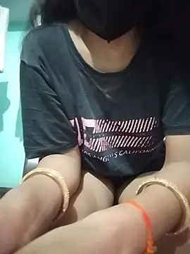 Snapshot of Hotty-Divya chatting on 20, 7, 2026 Hotty-Divya online show from 20, 7, 2026