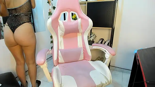 Snapshot of Avi_Thomsonn chatting on 14, 2, 2026 Avi Thomsonn online show from 14, 2, 2026