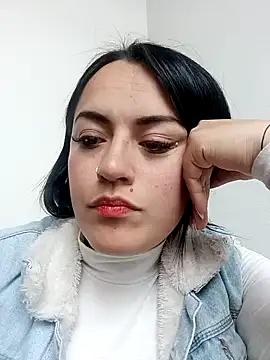 Snapshot of Lesly_10- chatting on 27, 12, 2024 Lesly 10- online show from 27, 12, 2024