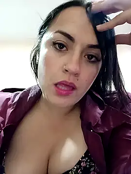 Snapshot of Lesly_10- chatting on 24, 1, 2025 Lesly 10- online show from 24, 1, 2025