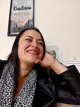 Snapshot of Lesly_10- chatting on 28, 1, 2025 Lesly 10- online show from 28, 1, 2025