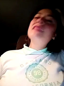 Snapshot of Lesly_10- chatting on 7, 3, 2025 Lesly 10- online show from 7, 3, 2025