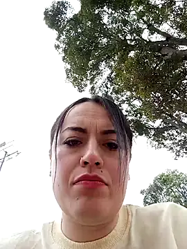 Snapshot of Lesly_10- chatting on 21, 3, 2025 Lesly 10- online show from 21, 3, 2025