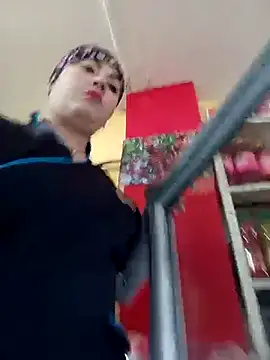 Snapshot of Lesly_10- chatting on 9, 9, 2025 Lesly 10- online show from 9, 9, 2025