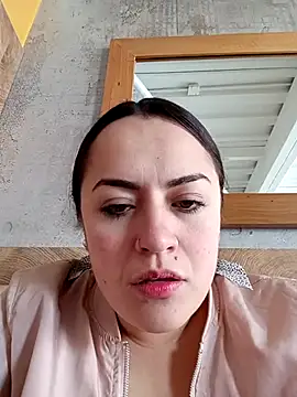 Snapshot of Lesly_10- chatting on 14, 10, 2025 Lesly 10- online show from 14, 10, 2025