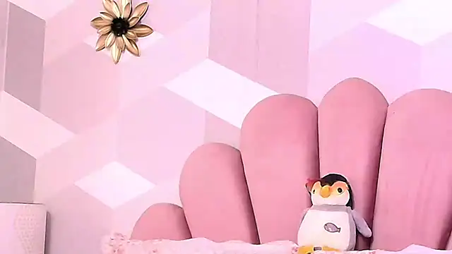 KylieMonnett online show from 26, 11, 2025