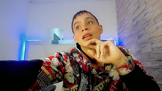 zacariasss  online show from 3, 12, 2024